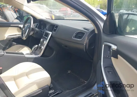 2017 Volvo S60 T5 Dynamic из США, поврежденный, VIN YV140MTLXH2420132